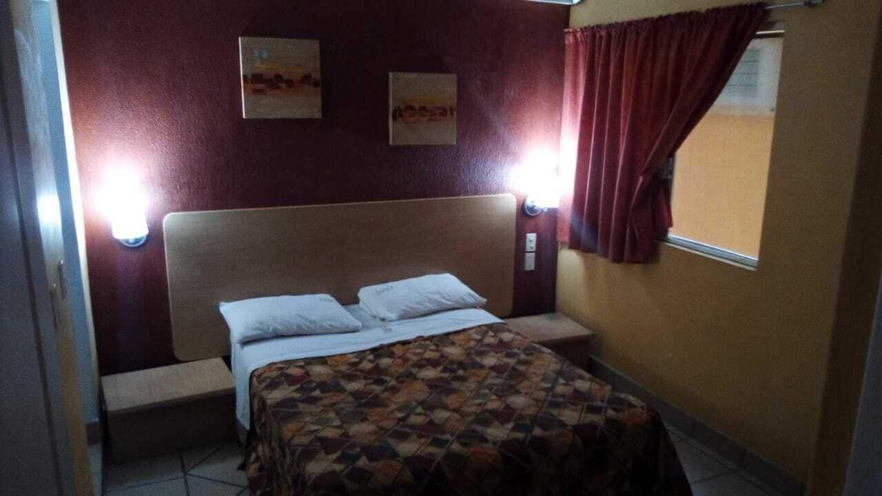 Hotel Castilla Y Leon Guadalajara Eksteriør bilde